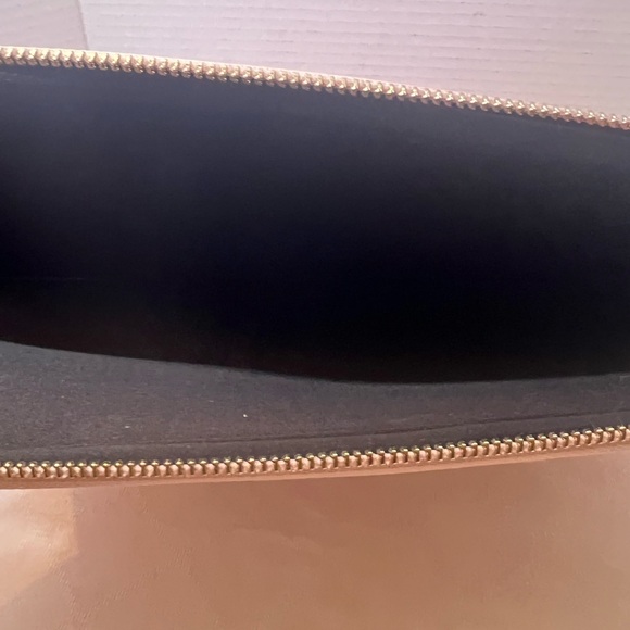 ♠️♠️♠️ Kate Spade New York Glimmer Laptop Sleeve 13" New - Picture 5 of 8